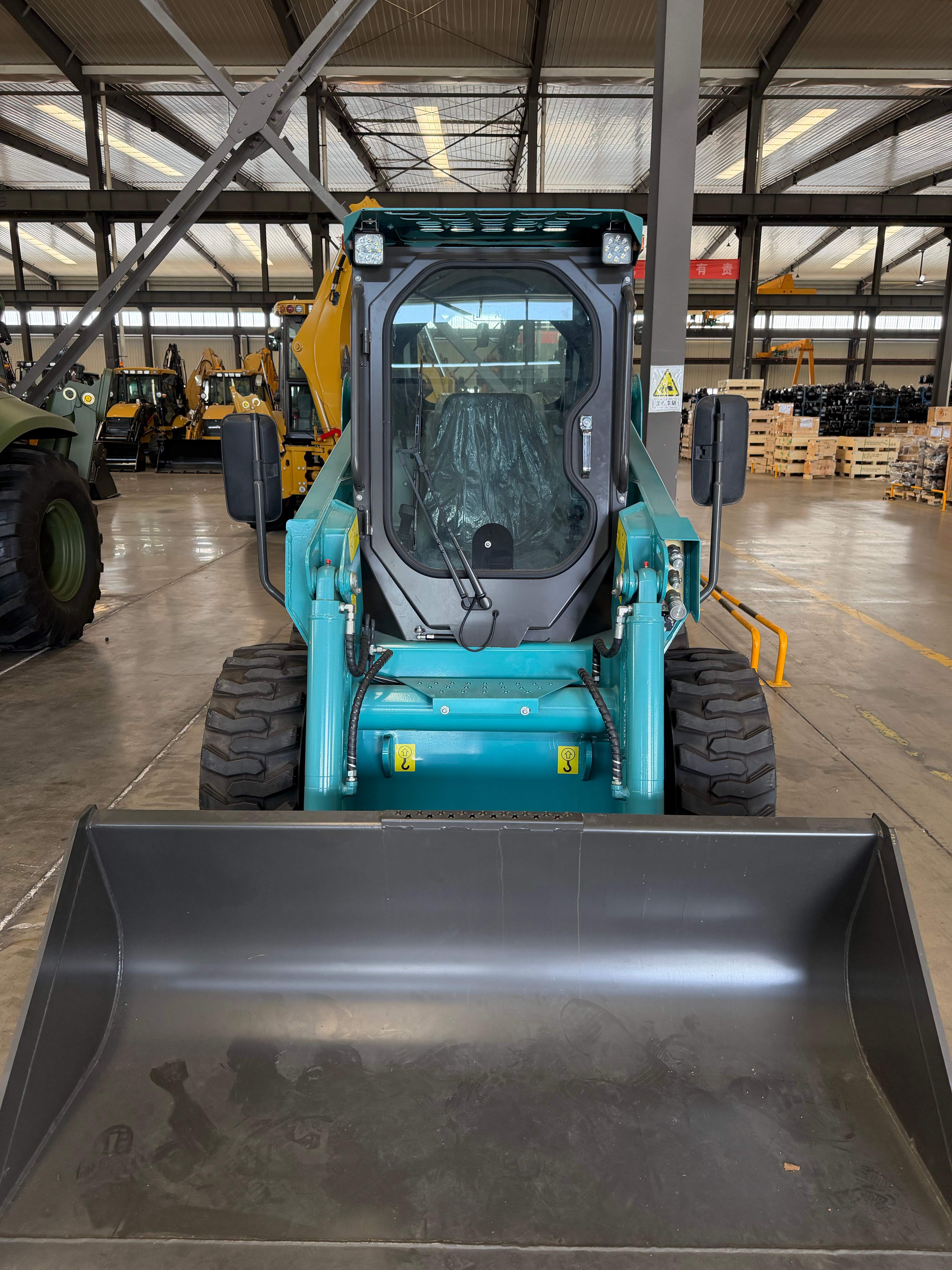 Cargadora compacta YUYAN YM312 | Mini cargadora compacta de 1200 kg | Motor Kubota y Yanmar Disponible