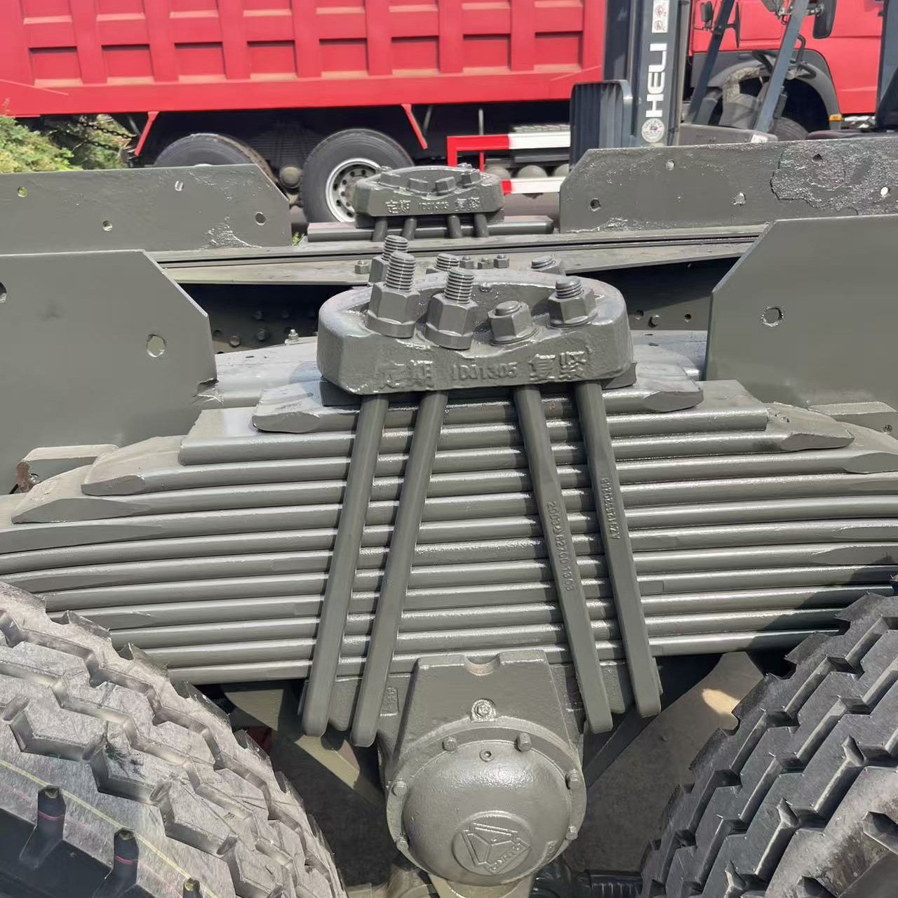 Chasis de camión volquete SINOTRUK HOWO 6×4 usado, 375 CV – WD615.47, diésel Euro II