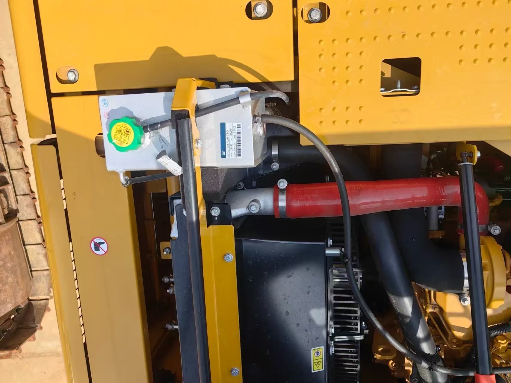 Excavadora CAT 320GX usada en venta – Retroexcavadora Caterpillar de 20 toneladas, eficiente en consumo de combustible | Confiable | Alto rendimiento