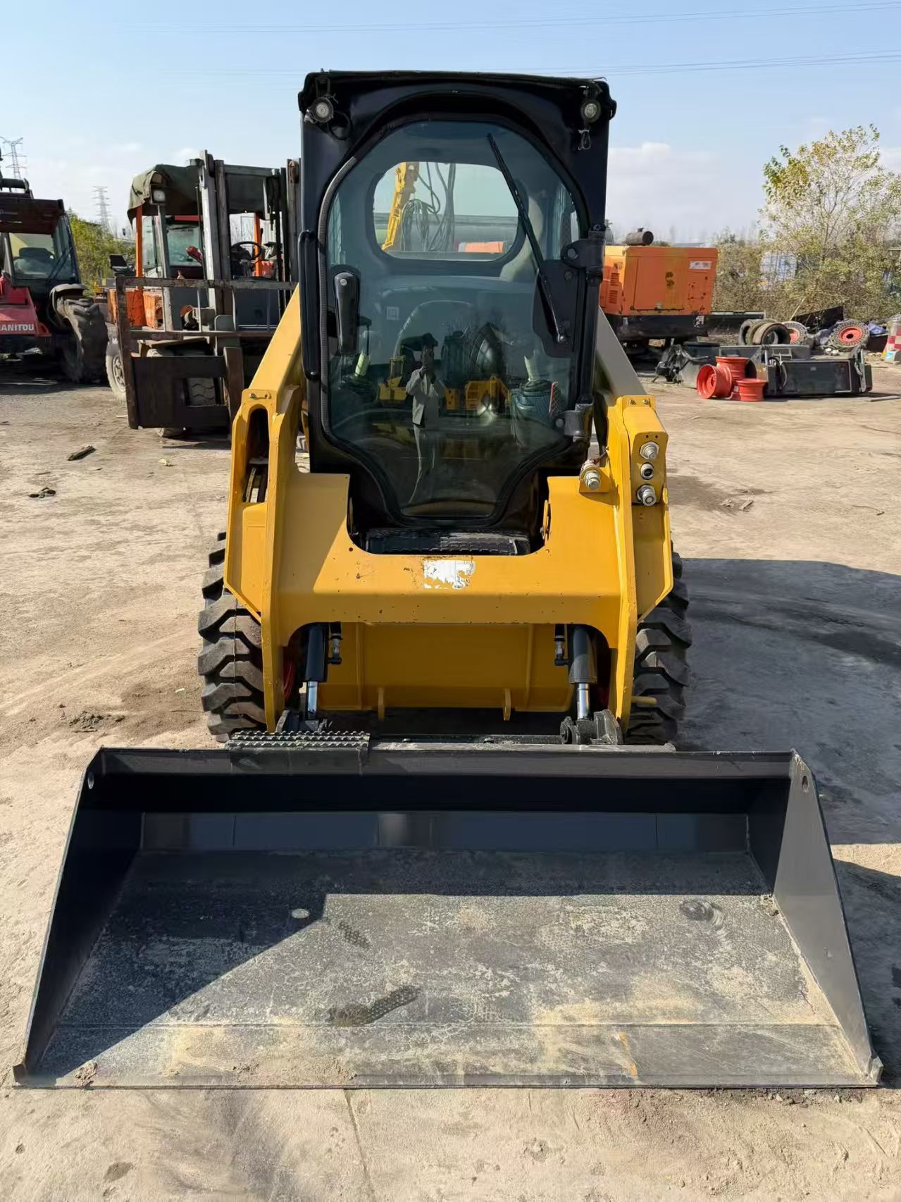 Minicargador CAT 236D de segunda mano en venta | Minicargador compacto de Caterpillar | Potente motor CAT | En buen estado | Listo para trabajar