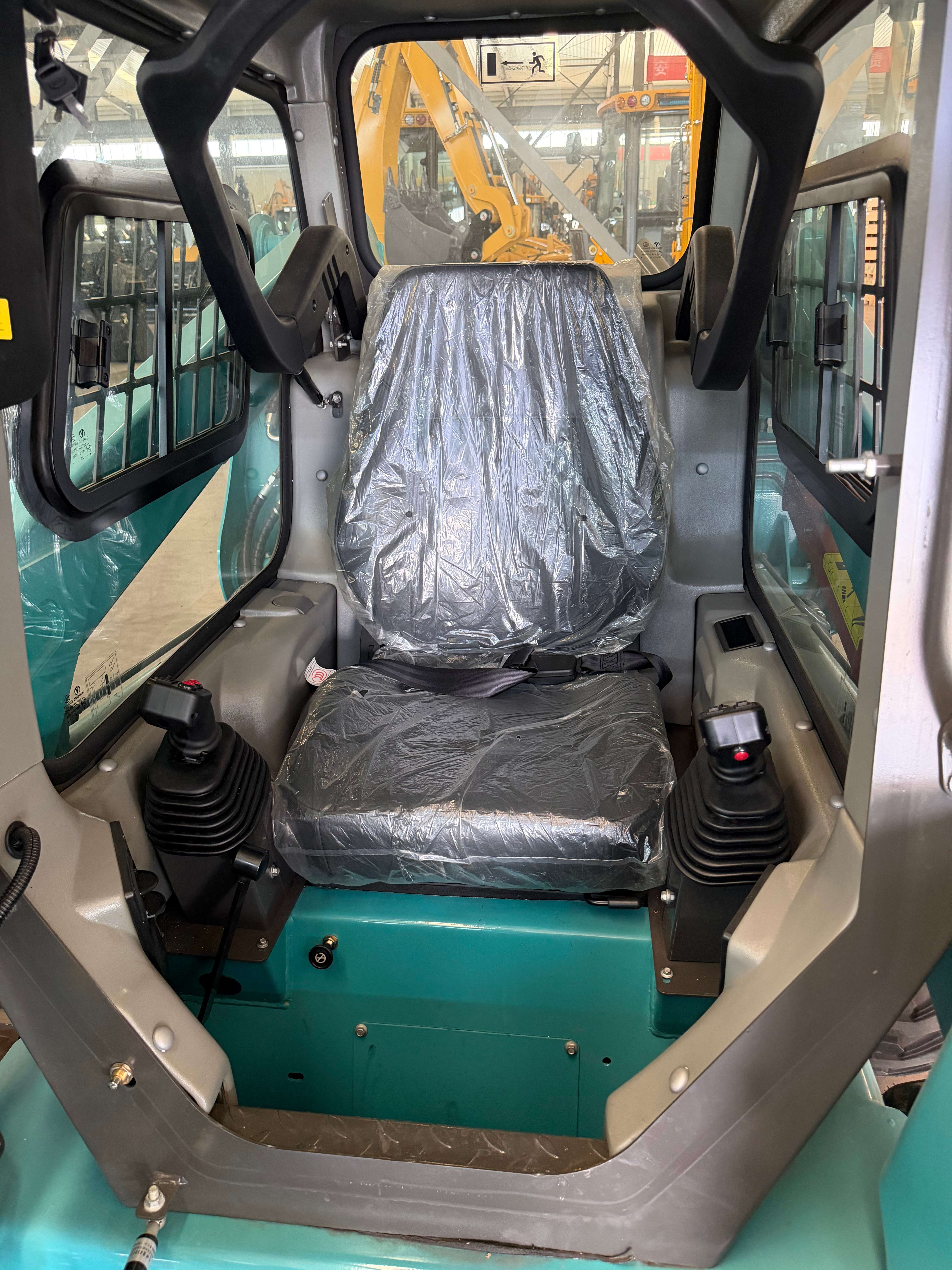 Cargadora compacta YUYAN YM312 | Mini cargadora compacta de 1200 kg | Motor Kubota y Yanmar Disponible
