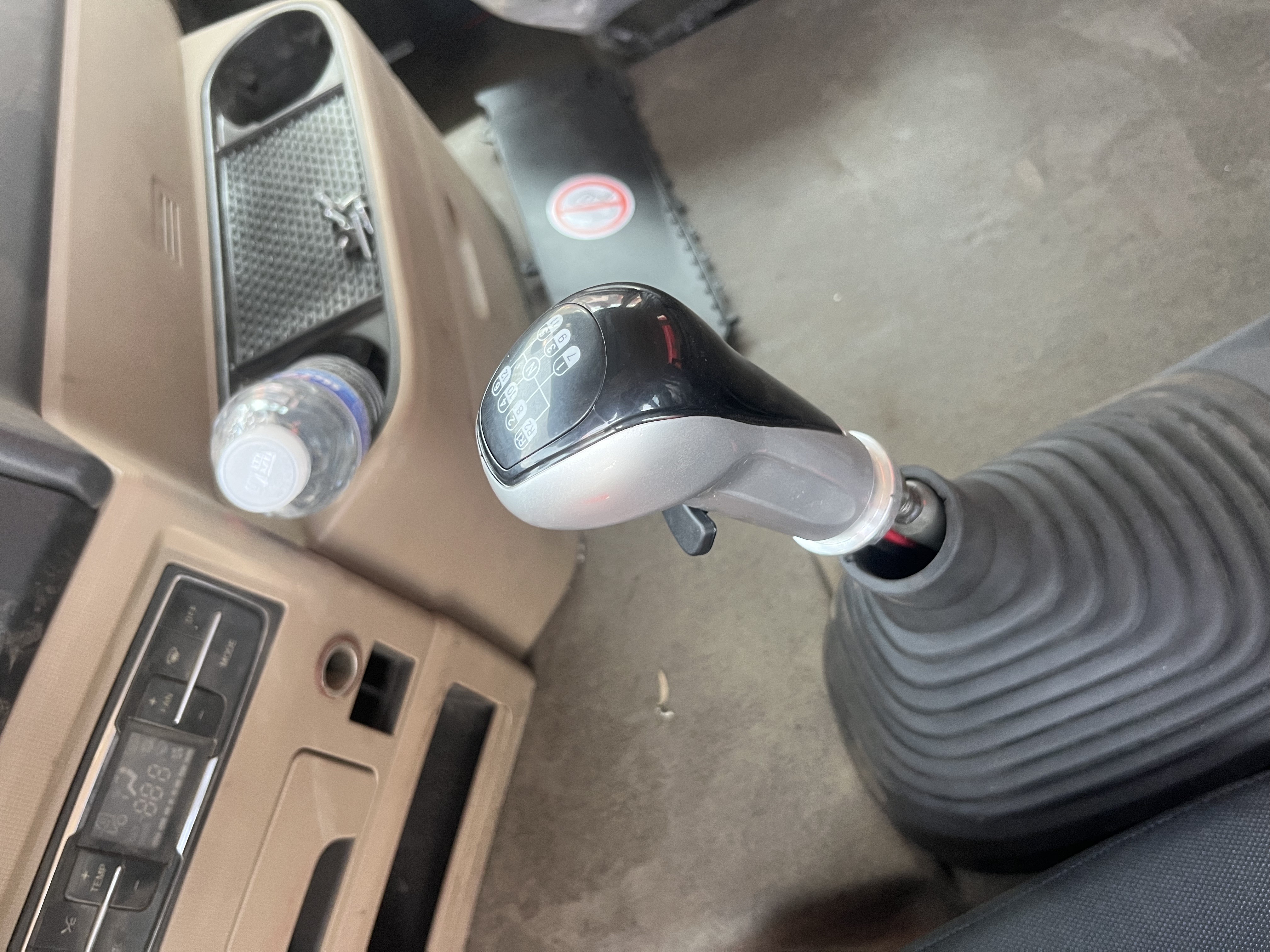 Camión volquete SINOTRUK HOWO TX 6×4 de 400 CV – Camión minero pesado Euro III
