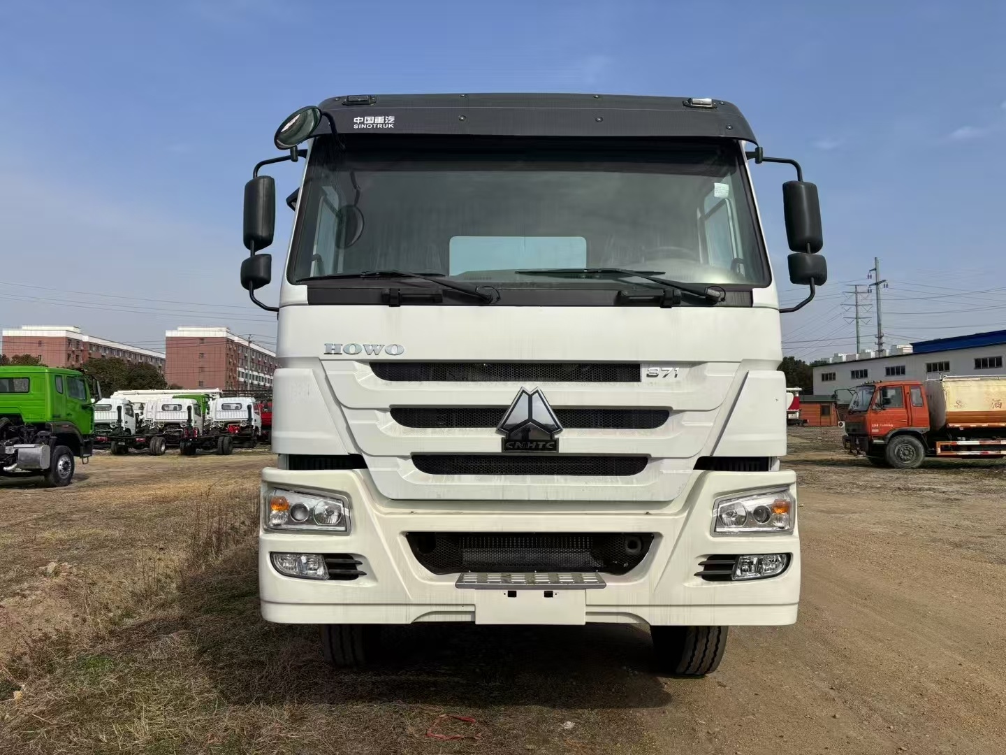 Chasis de camión HOWO 6×4 usado, 375 CV – Motor diésel WD615.47 | Eje doble HC16 | Euro II