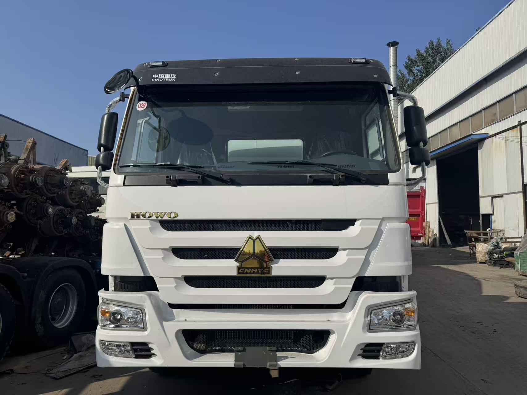 Camión mezclador de concreto SINOTRUK HOWO 6×4 de 375 CV – Diésel Euro III usado