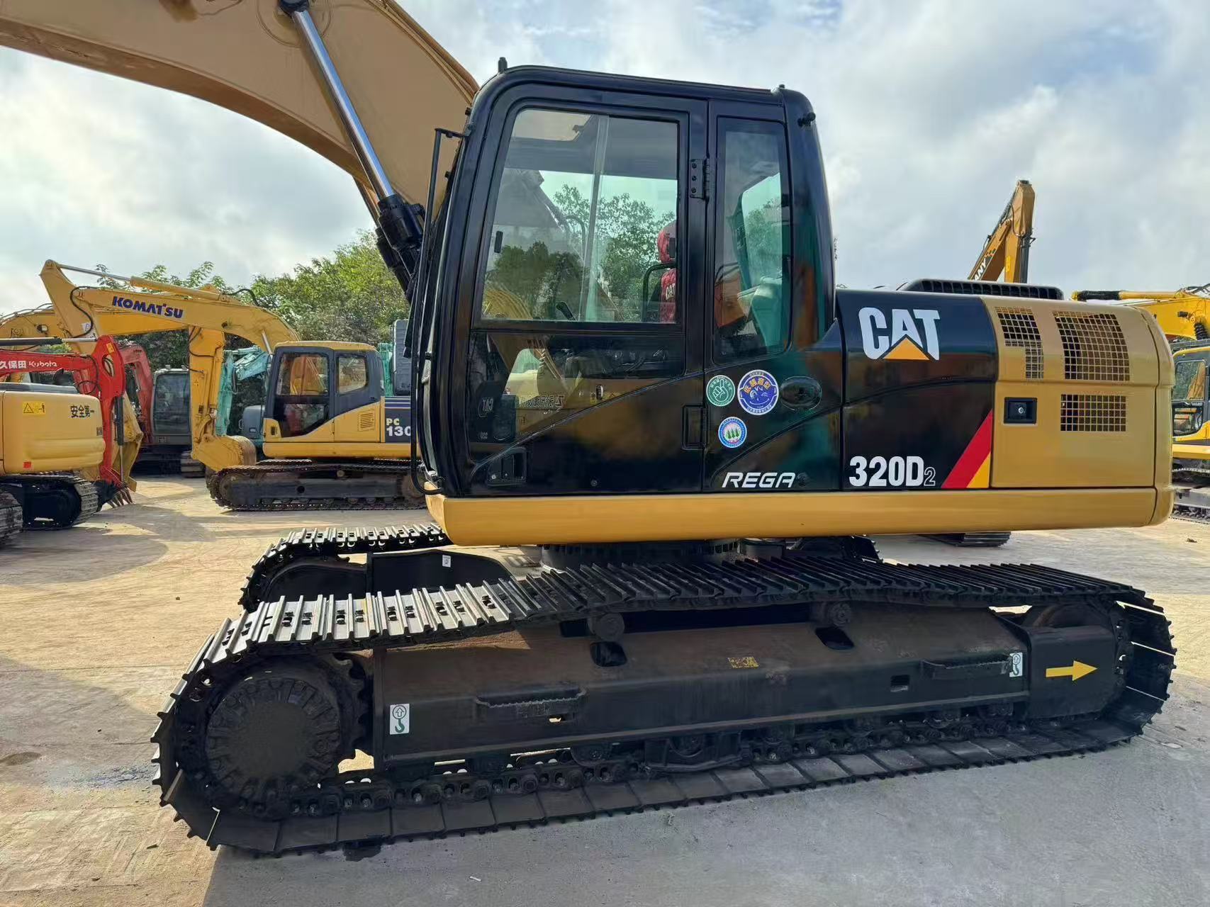 Excavadora CAT 320D2 de segunda mano en venta – Excavadora hidráulica Caterpillar de 20 toneladas | Motor potente | Rendimiento confiable