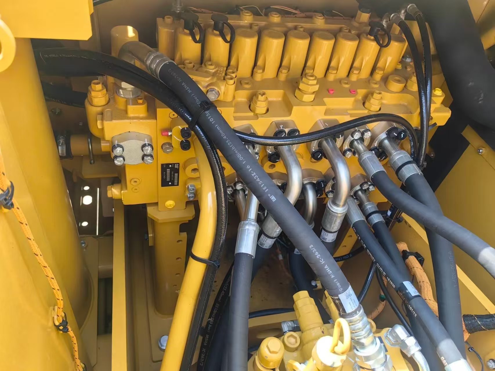 Excavadora CAT 320GX usada en venta – Retroexcavadora Caterpillar de 20 toneladas, eficiente en consumo de combustible | Confiable | Alto rendimiento