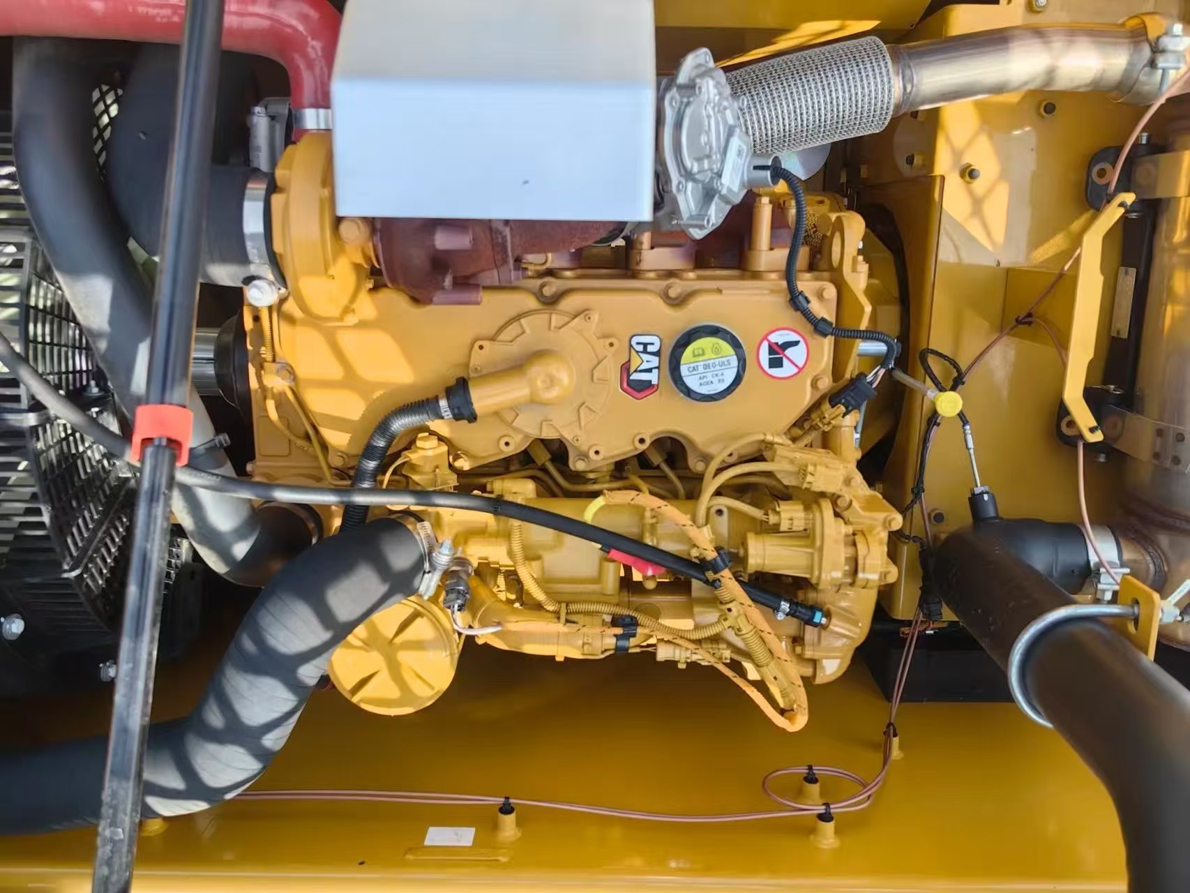 Excavadora CAT 320GX usada en venta – Retroexcavadora Caterpillar de 20 toneladas, eficiente en consumo de combustible | Confiable | Alto rendimiento