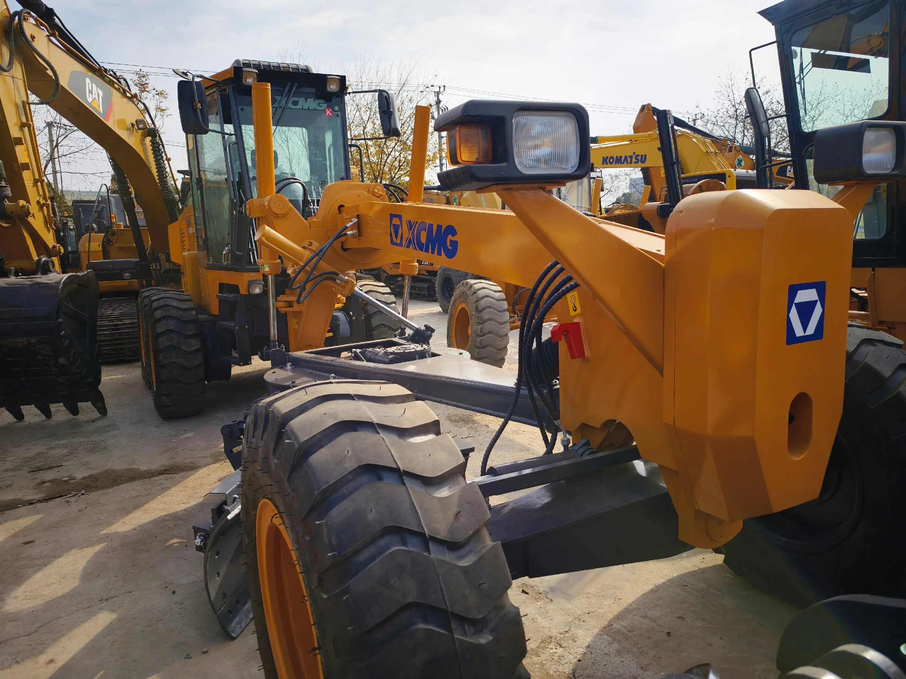 Niveladora de motor XCMG GR1803 usada en venta | Niveladora de carreteras de 180 HP | Potente motor Cummins | En buen estado
