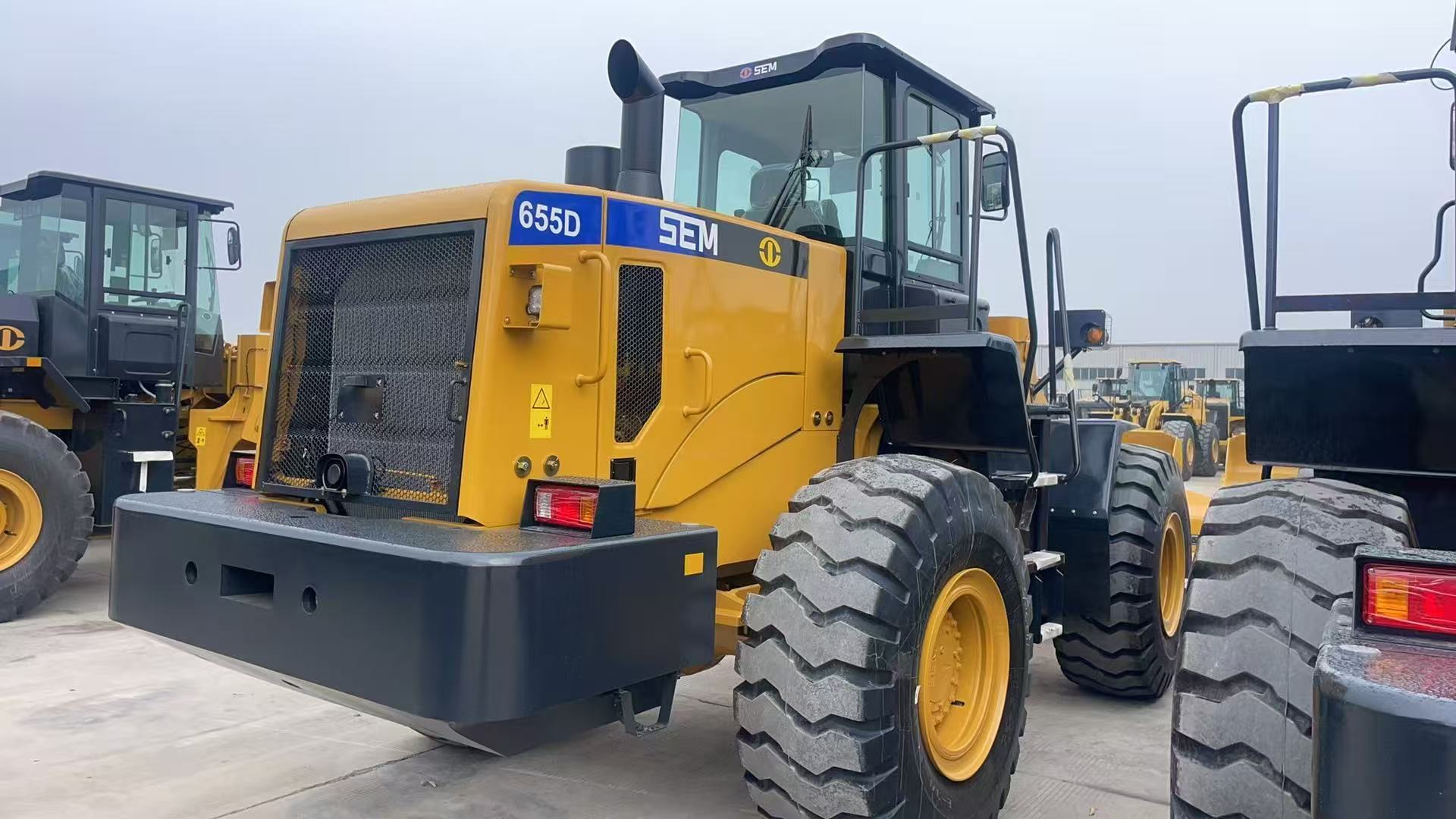 Cargador de ruedas SEM655D de 5 toneladas | Peso operativo de 16.800 kg | Motor Weichai de 162 kW | YUYAN MACHINERY