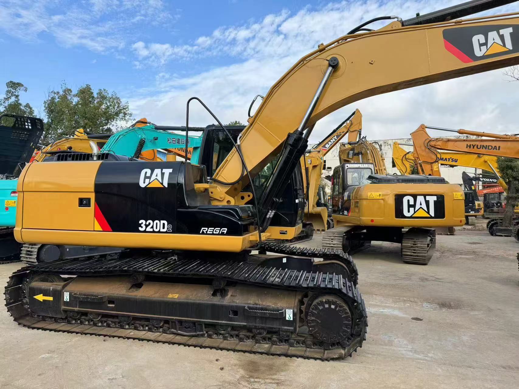 Excavadora CAT 320D2 de segunda mano en venta – Excavadora hidráulica Caterpillar de 20 toneladas | Motor potente | Rendimiento confiable